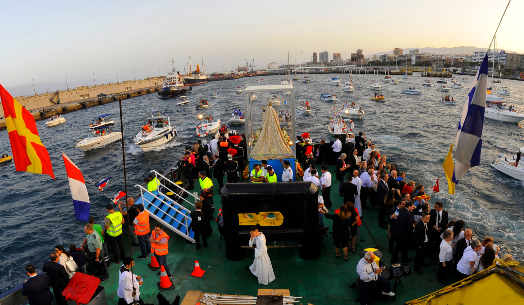 El puerto de Tenerife se engalana para el embarque y procesión marítima del Carmen