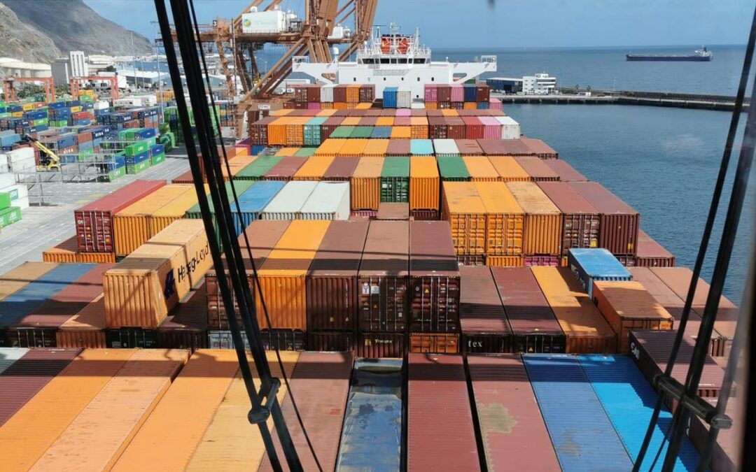 El puerto de Santa Cruz de Tenerife crece en pasajeros y mercancías hasta marzo